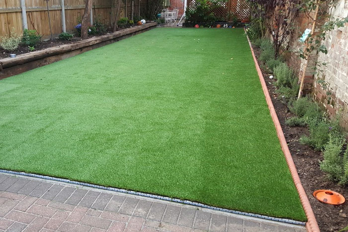 Tips on How to Install Artificial Grass on Concrete (foto)