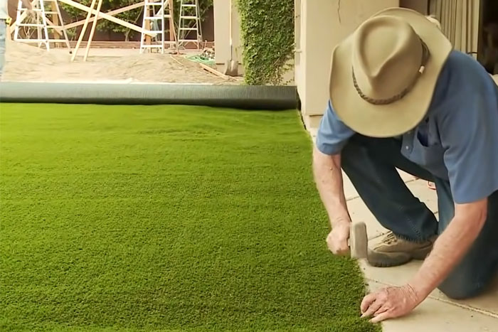Install Artificial Grass on Dirt (foto)