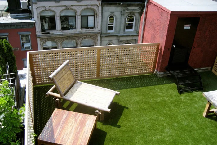 Artificial Grass for Roof Decks (photo)